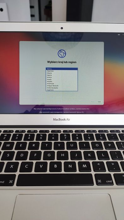MacBook Air 11: 256GB SSD, i5, 4 GB, Jak nowy - stan idealny.