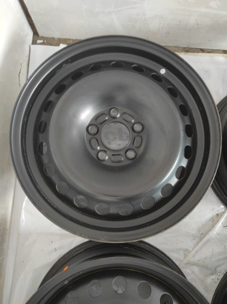 Felgi stalowe Stalówki FORD R 16 5x108 otwór 63,3 Bardzo Ładne