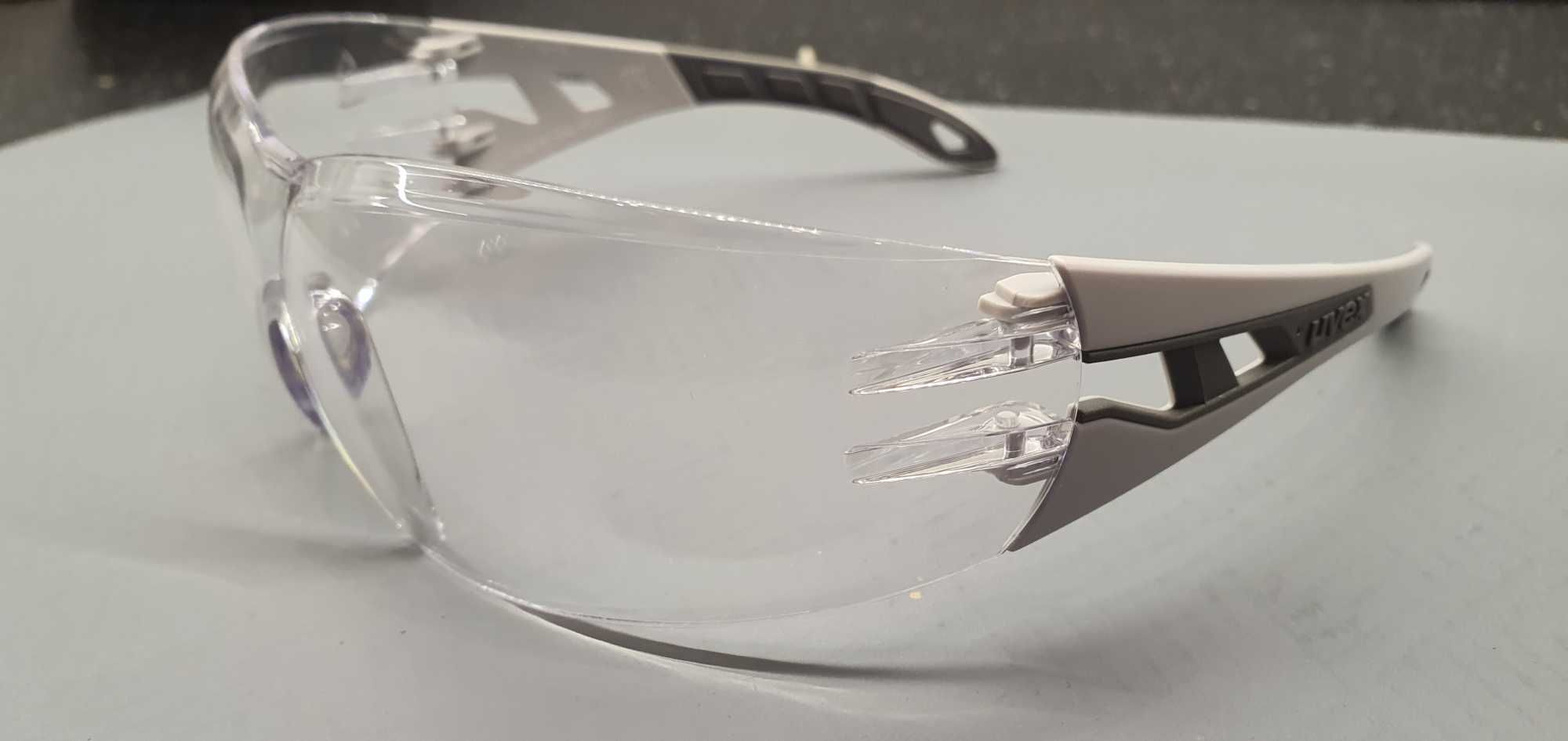 Okulary rowerowe UVEX jasno/szare, szkło przezroczyste