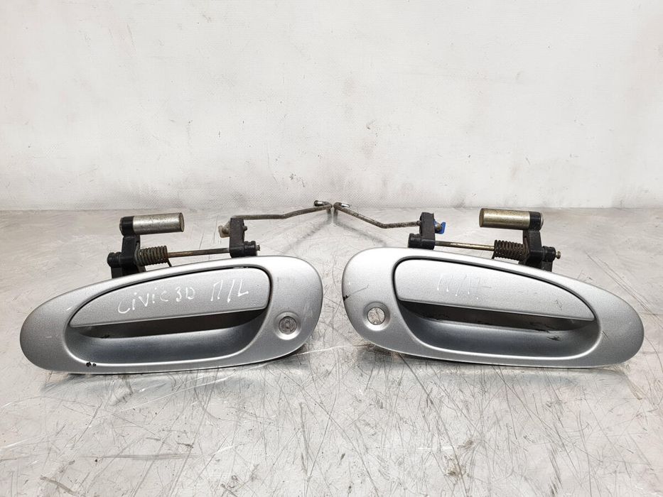 ручка двери передня левая civic 7 хетчбек 1998-2004 разборка