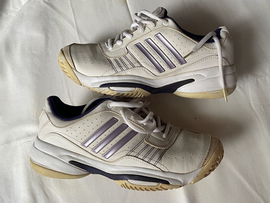 кросівки adidas білі