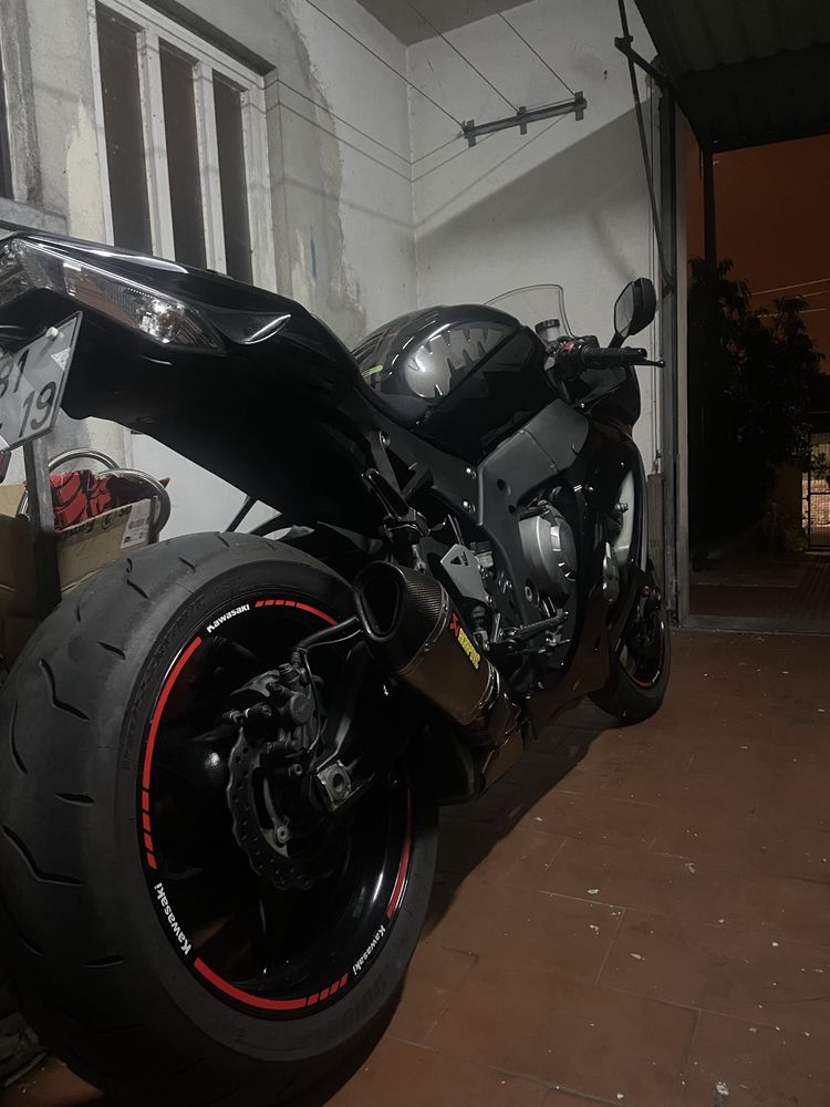 Kawasaki ninja zx10r abs