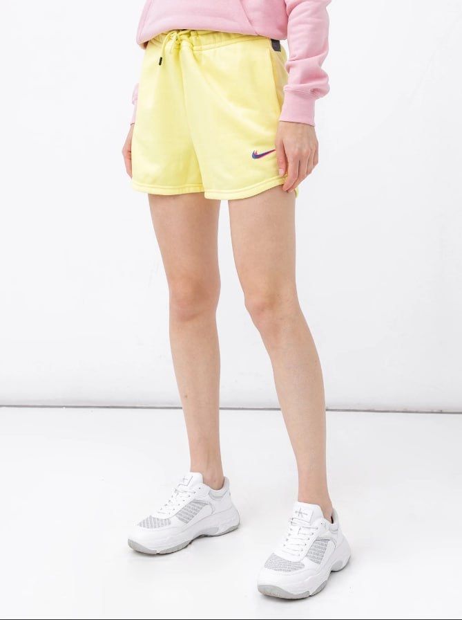 Жіночі спортивні шорти Nike Essential