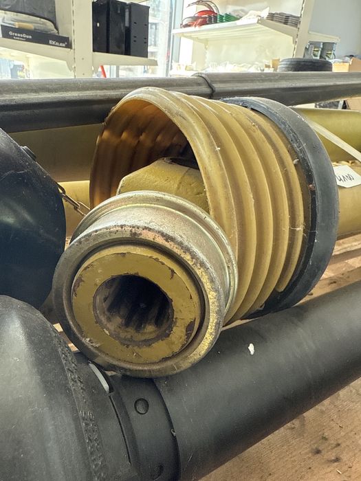 wałek przekaźnika mocy WOM do brony aktywnej Walterscheid