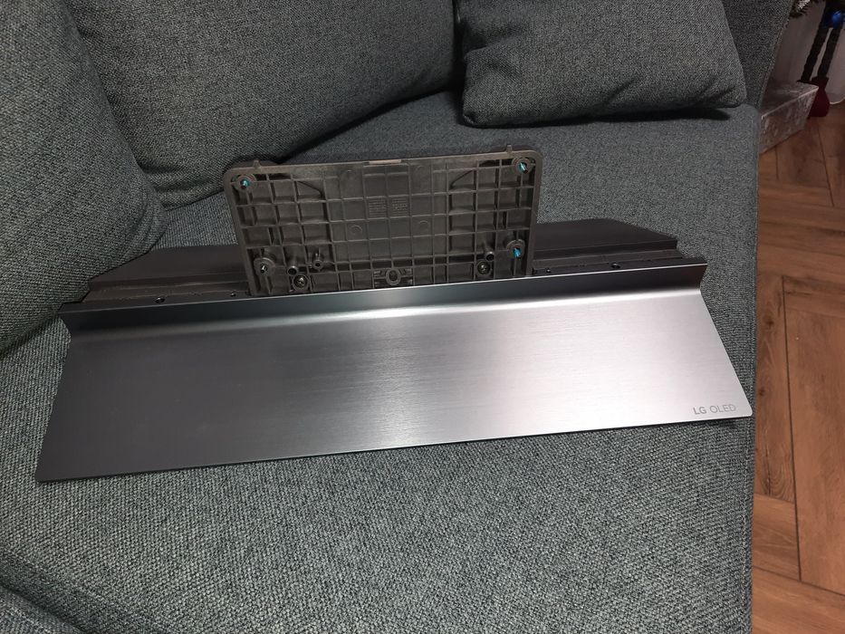 Продам підставку під телевізор LG OLED55C3