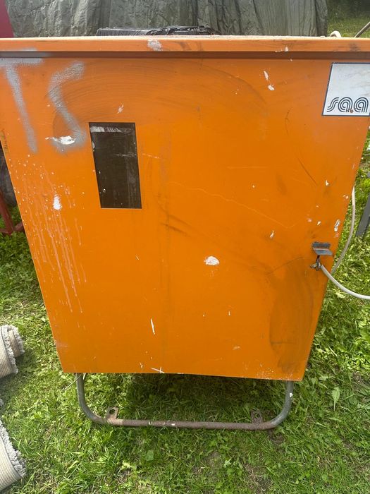 Skrzynka elektryczna budowlana