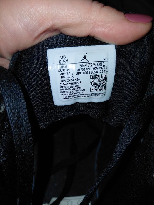 Ботінки.кросівки.хайтопи