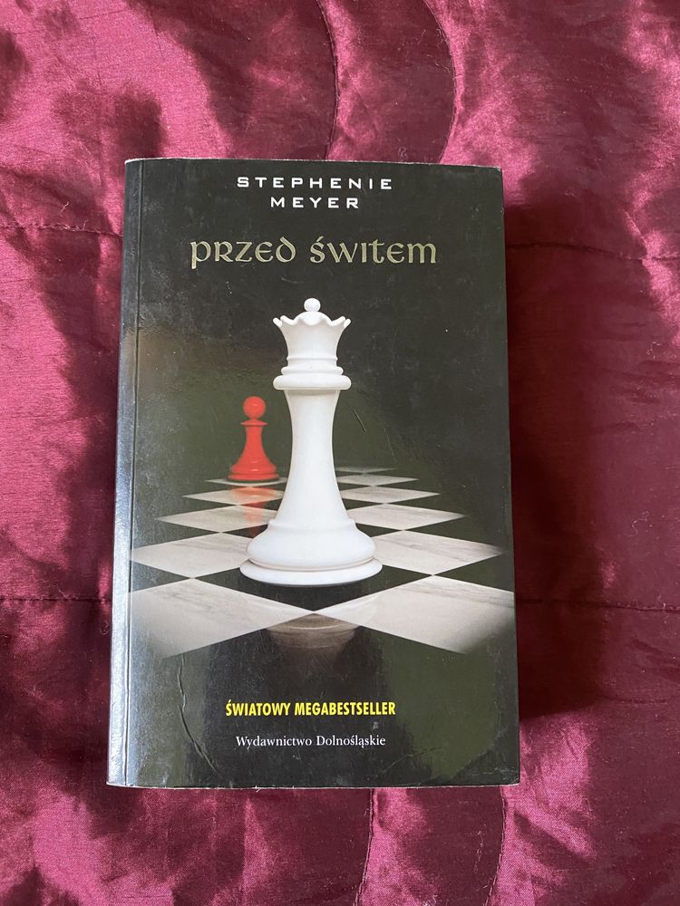Stephanie Meyer ,,Przed świtem’’