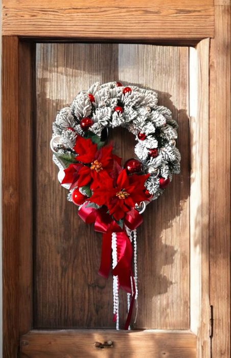 Wianek wieniec śnieżony na drzwi święta Boże Narodzenie