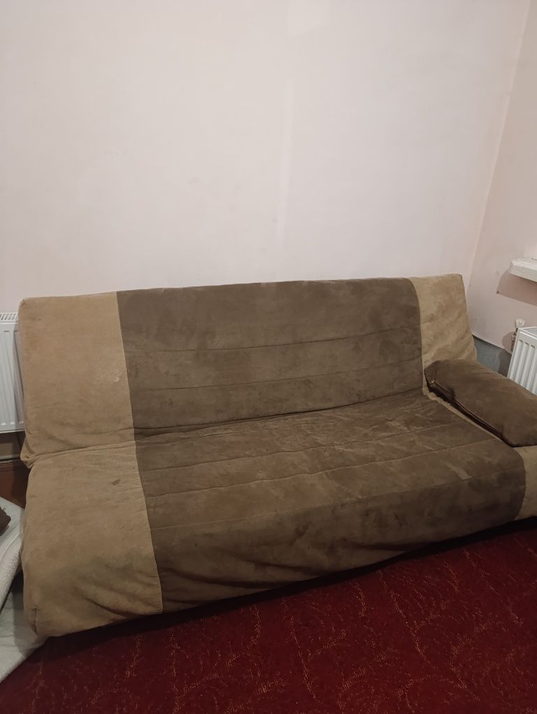 Продам диван в гарному стані