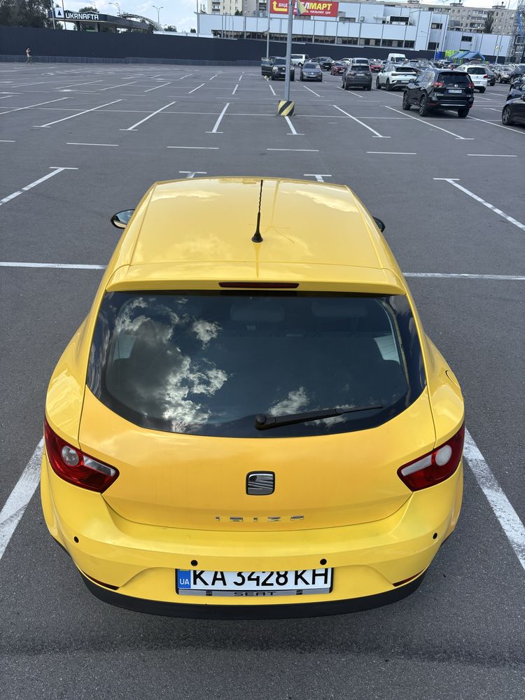 Seat Ibiza 2011 1.4 Бензин