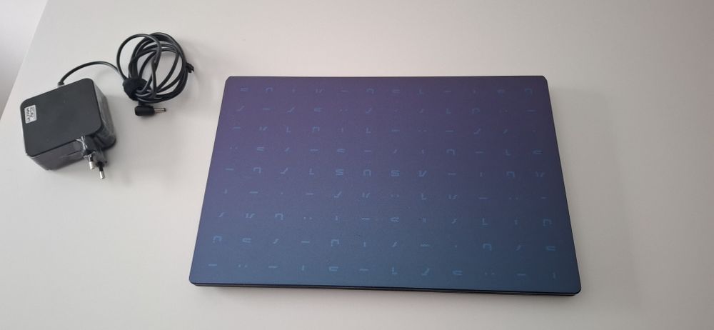 Laptop Asus vivobook e410ma