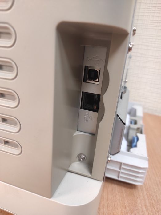 Принтер Color LaserJet 2600n