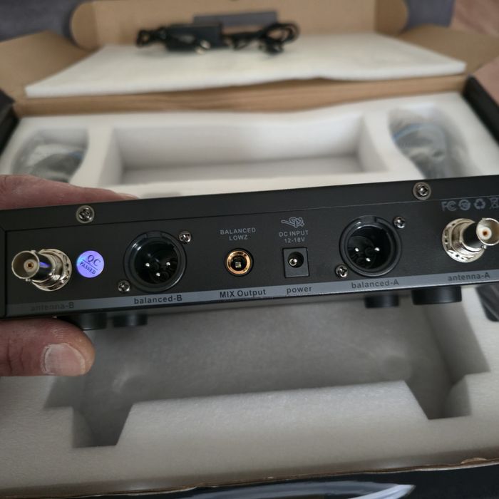 Shure SLXD4/B58 System bezprzewodowy z 2 mikrofonami ręcznymi Beta 58