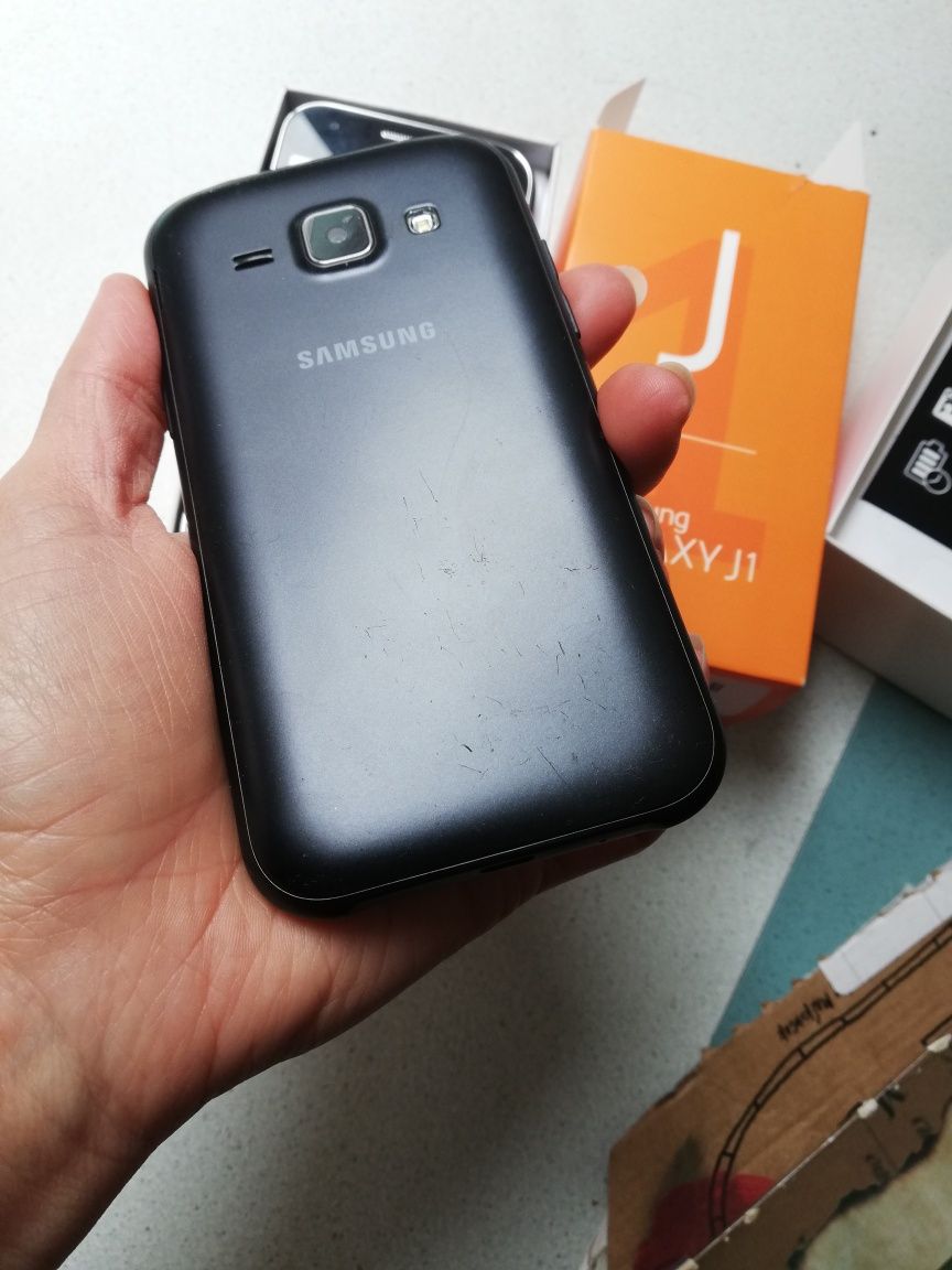 Samsung Galaxy J1 duo