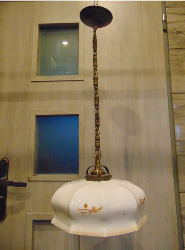 Secesyjna lampa,zwis mosiężny na łuskach wys.54 cm.