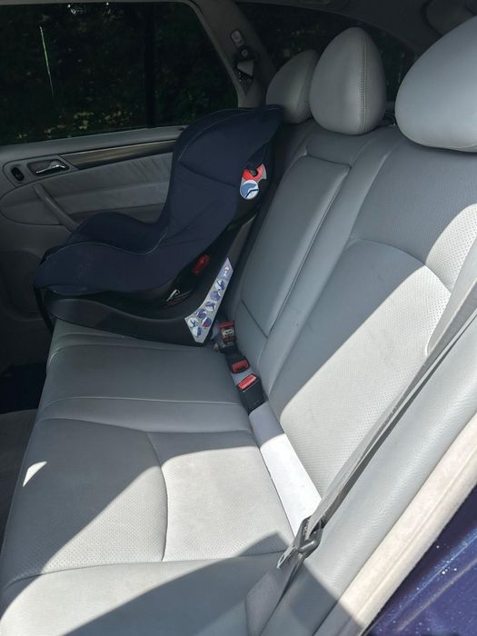 Автомобіль Mersedes-Benz c220 w203