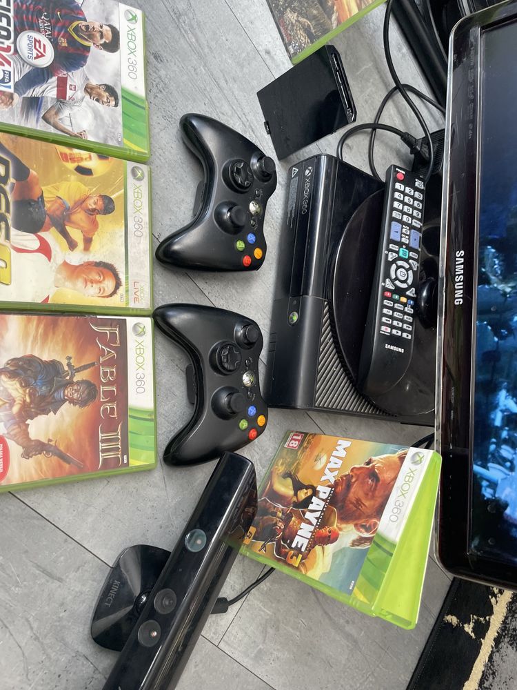 Zestaw Dla Gracza Konsola Xbox 360 250GB/TVSamsung/Kinect/9xGier/2xPad