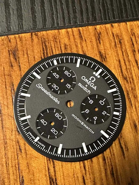 Mostrador Omega x Swatch