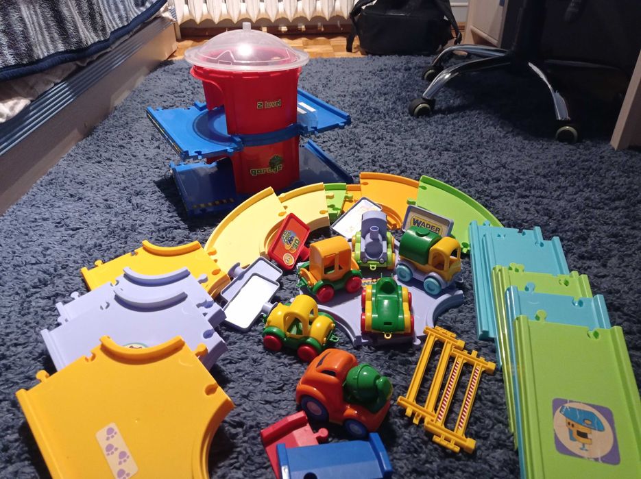 Tory i garaż Wadera