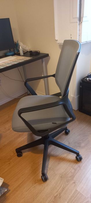 Cadeira secretária ergonômica