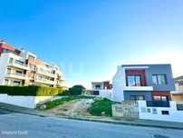 Moradia T4 com piscina e rooftop, em construção, para venda, a 3 mi...