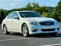Infiniti G37      2013