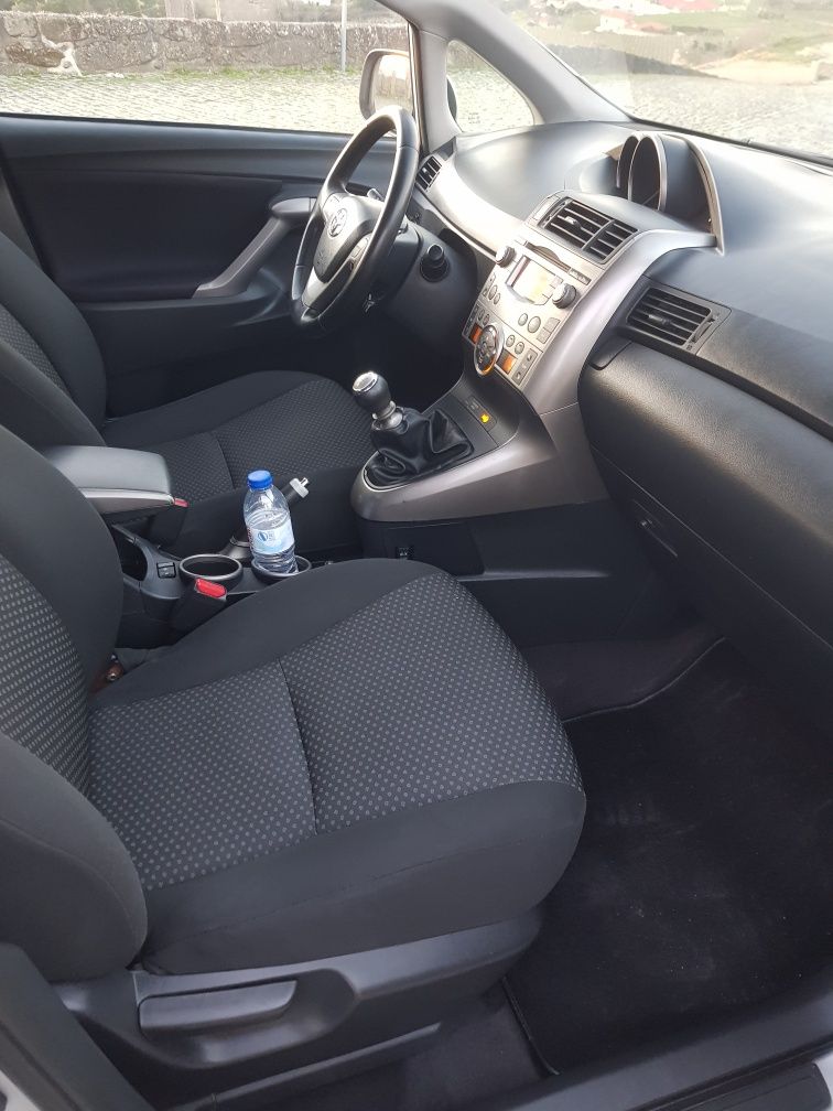 Toyota Verso 2.0 D-4D 126cv *7 lugares*rigorosamente impecável*