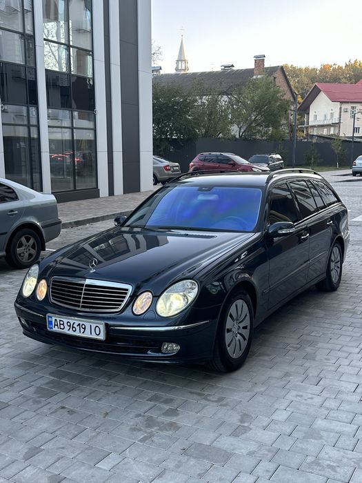 Mercedes-Benz E-Class 2004 рік W211 2.2 cdi Коробка Автомат