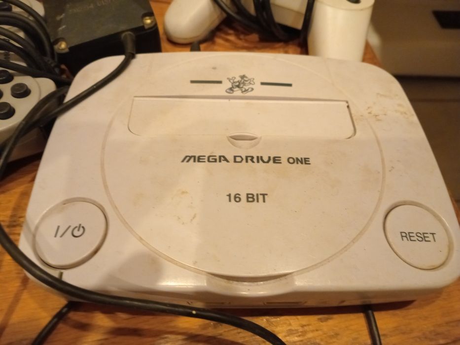 Игровая приставка Sega Mega Drive