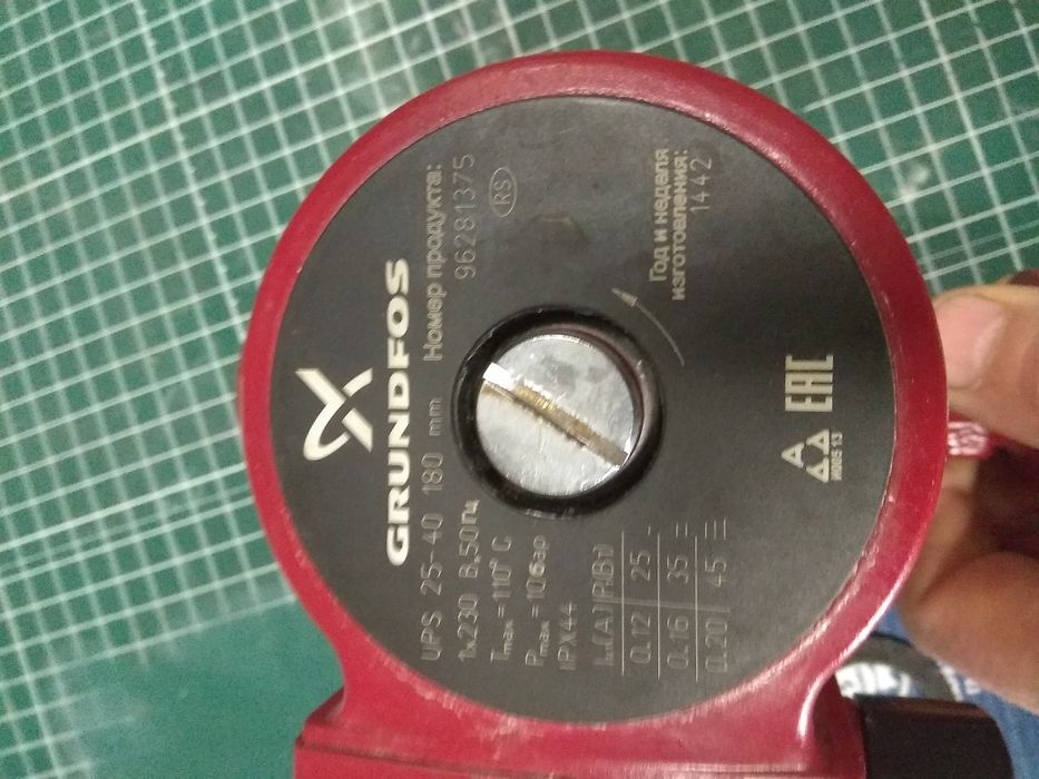Насос циркуляционный Grandfos UPS 25-40 180