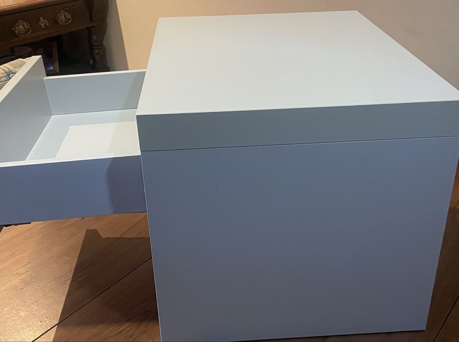 Mesinha de cabeceira