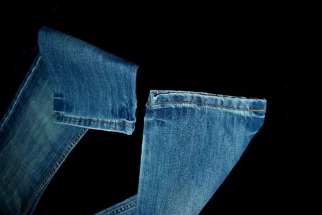 Крутые женские Джинсы DENIM Германия синие плотные прямые рваные