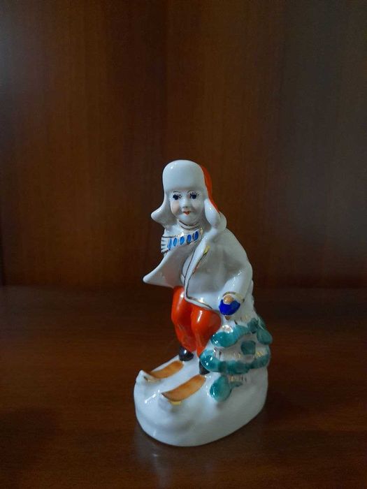 статуэтка - Юный лыжник