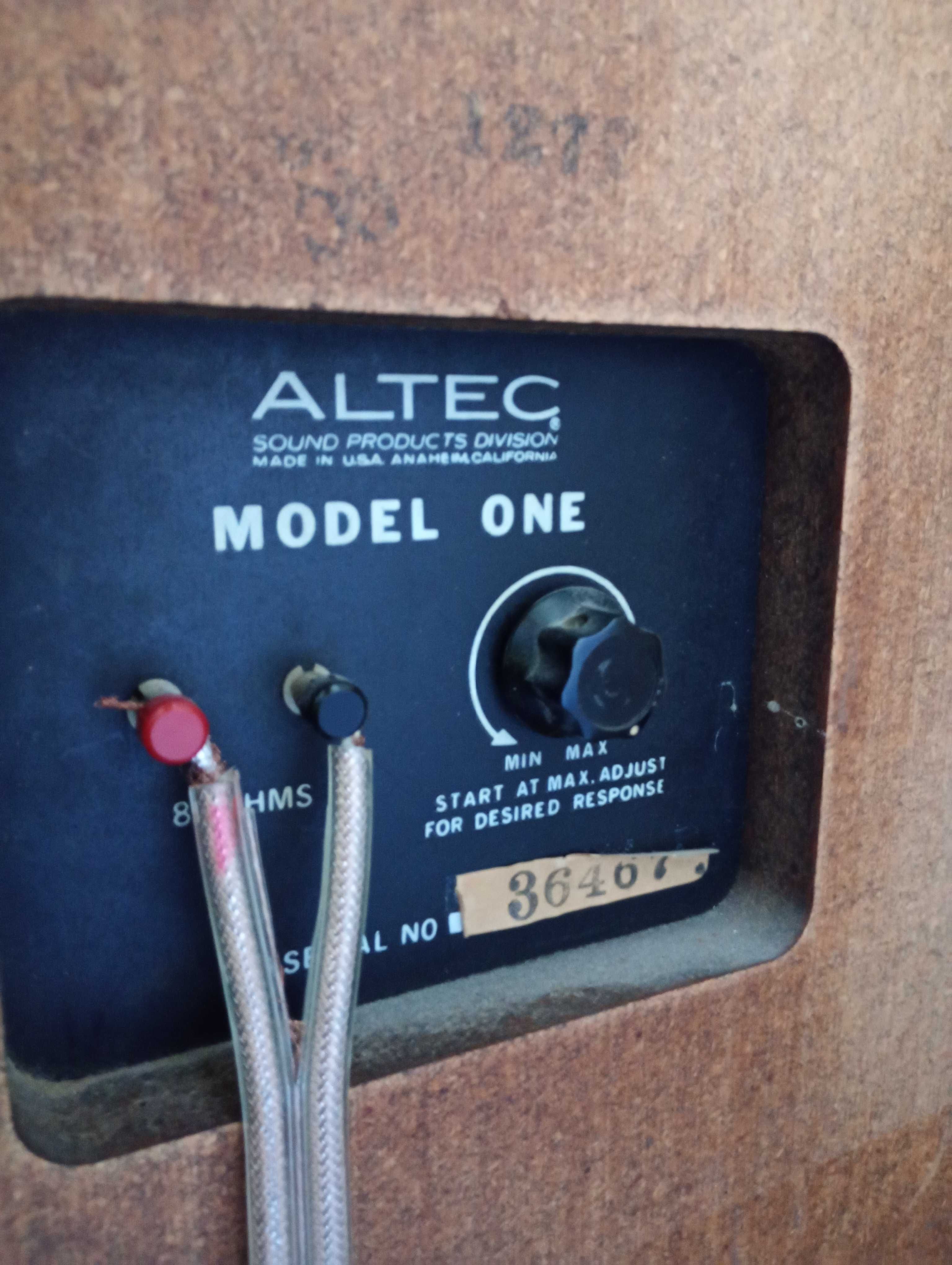 Kolumny altec model one