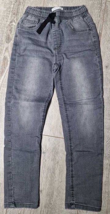 Nowe joggery marki Reserved r.146