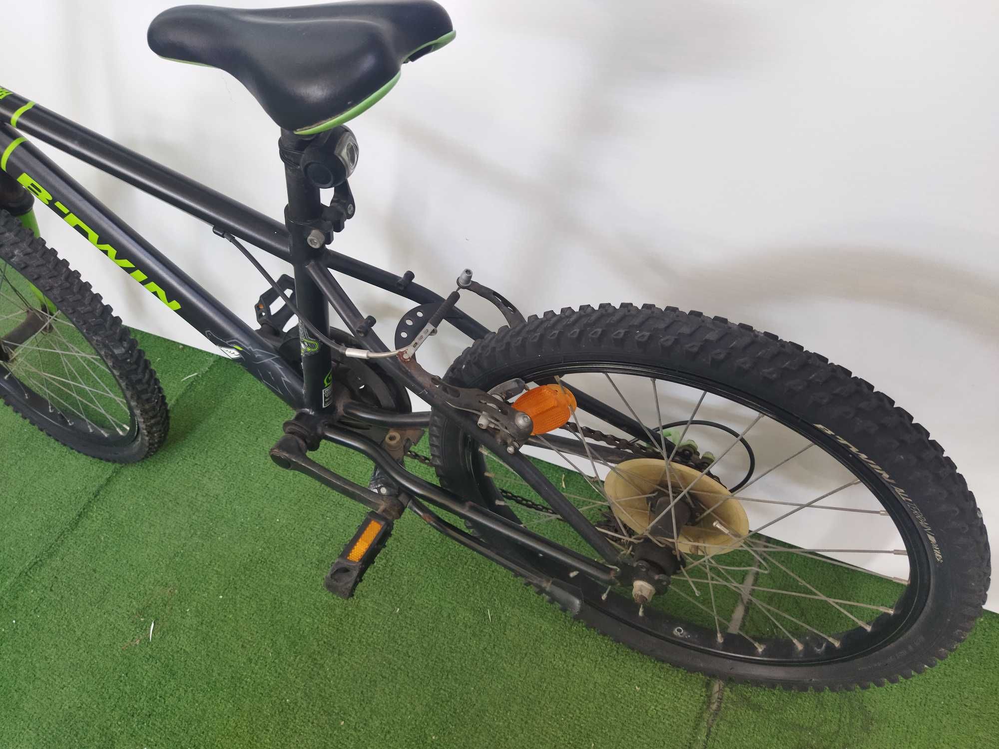 VENDE Bicicleta BWIN Criança - Para reparação