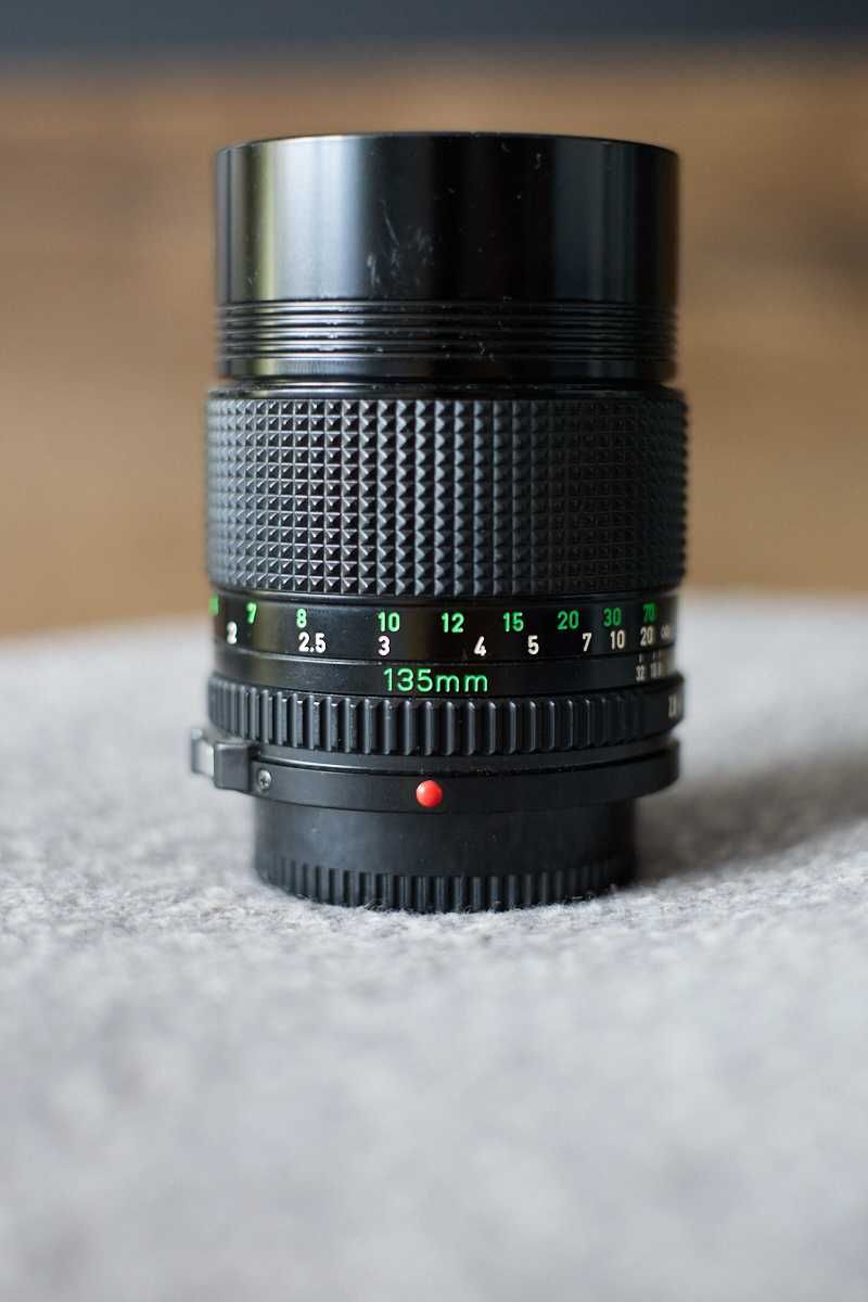 Canon fd 135mm f.2.8 ZADBANY!