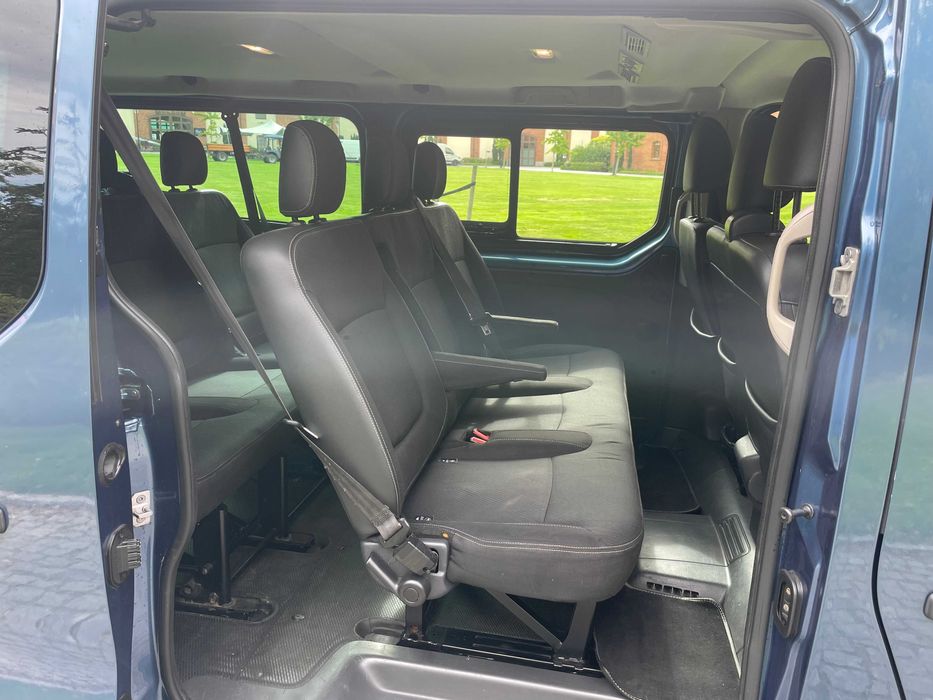 Wynajem busów, busa. Bus 9 osobowy.