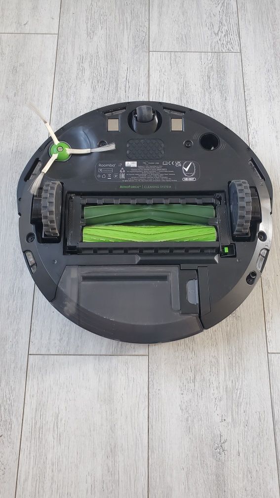 Irobot  roomba i 7.