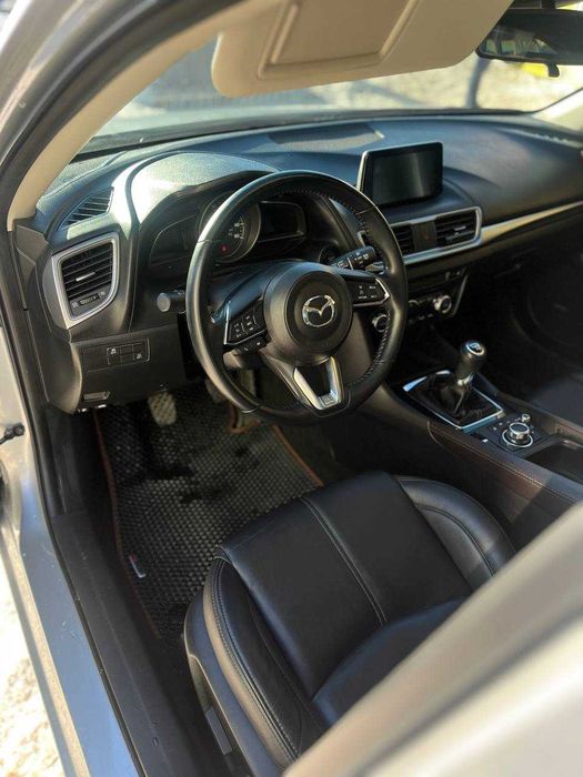 Пропонуємо авто в оренду Мазду 3 2017року,або під виплату