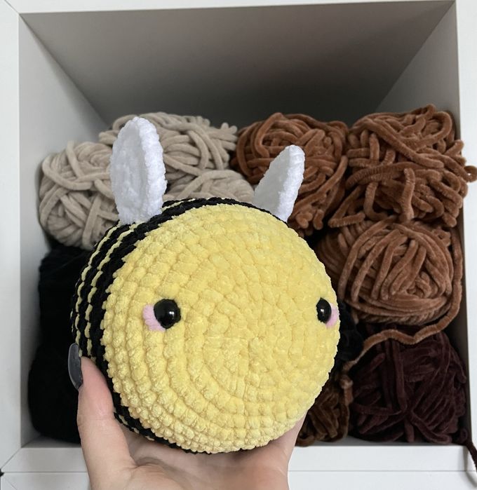 Pszczoła amigurumi