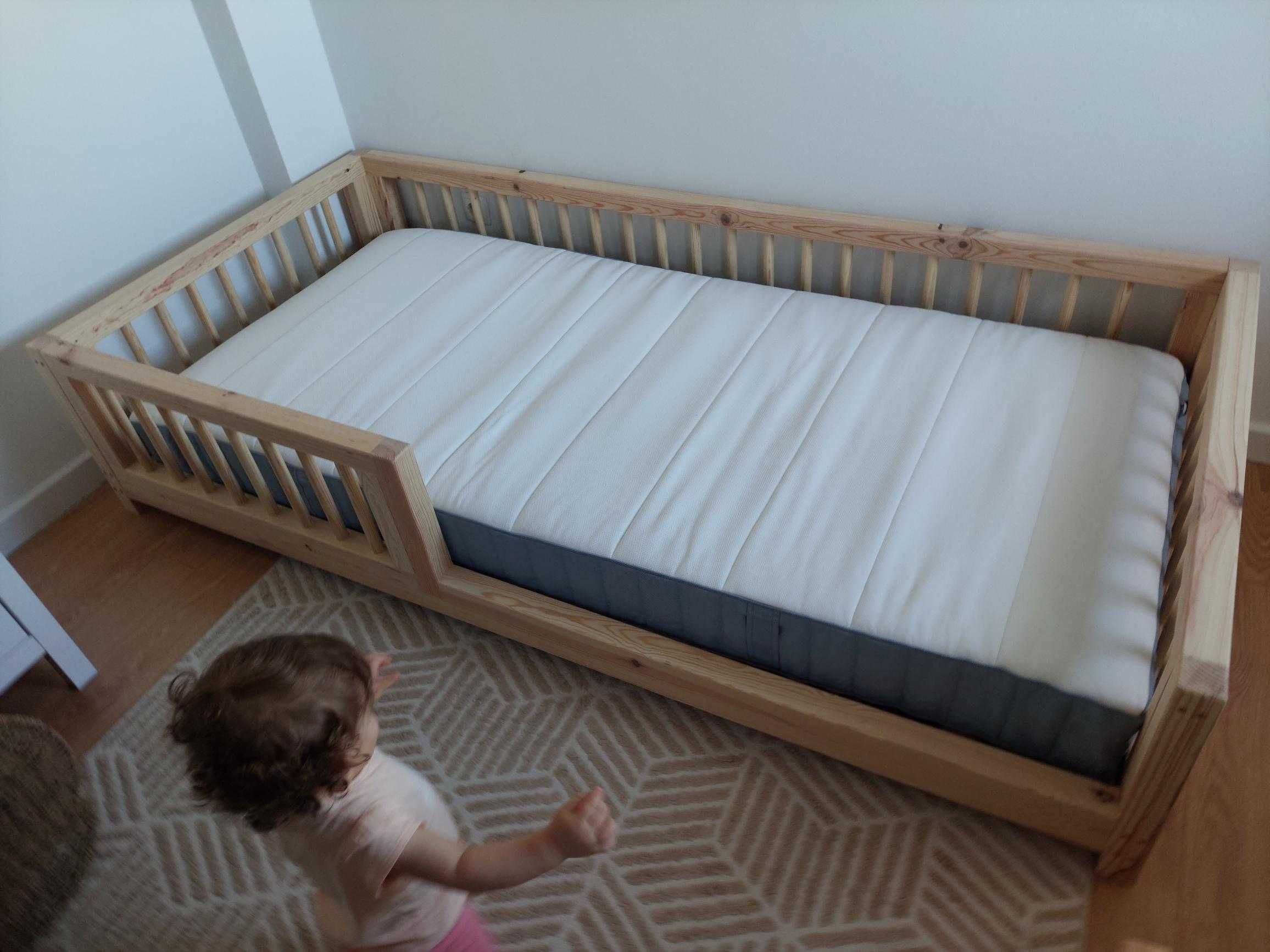 Cama Montessoriana de Pinho Maciço – Sob medida