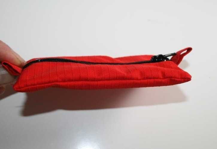 portfel etui na klucz do kłódki sportowy gore-tex na zamek czerwony