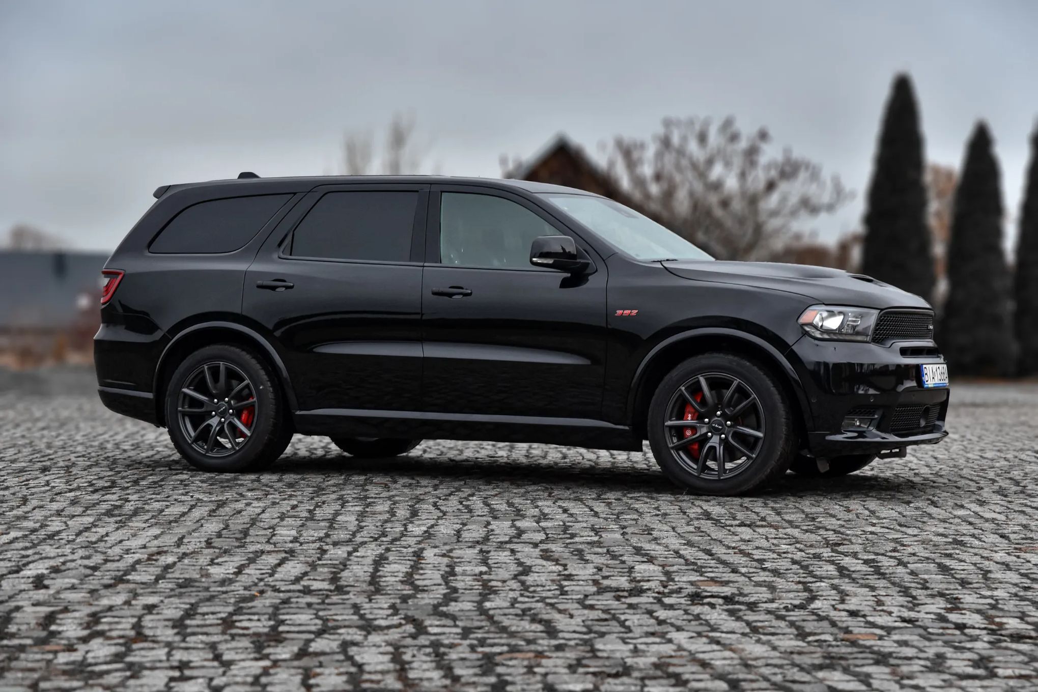 Dodge Durango Dodge Durango SRT 6.4 HEMI • 482 KM • 0–100 w 4,5 s Stan bdb Zamiana