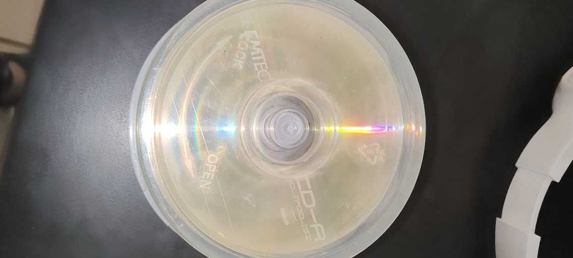 Conjunto de CDs novos 700mb EM TEC