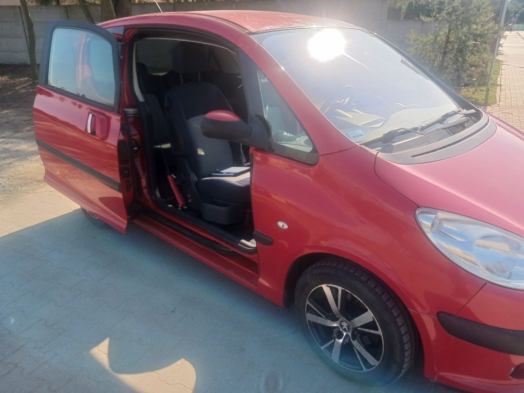 Peugeot 1007 1.4 benzyna 2006 rok