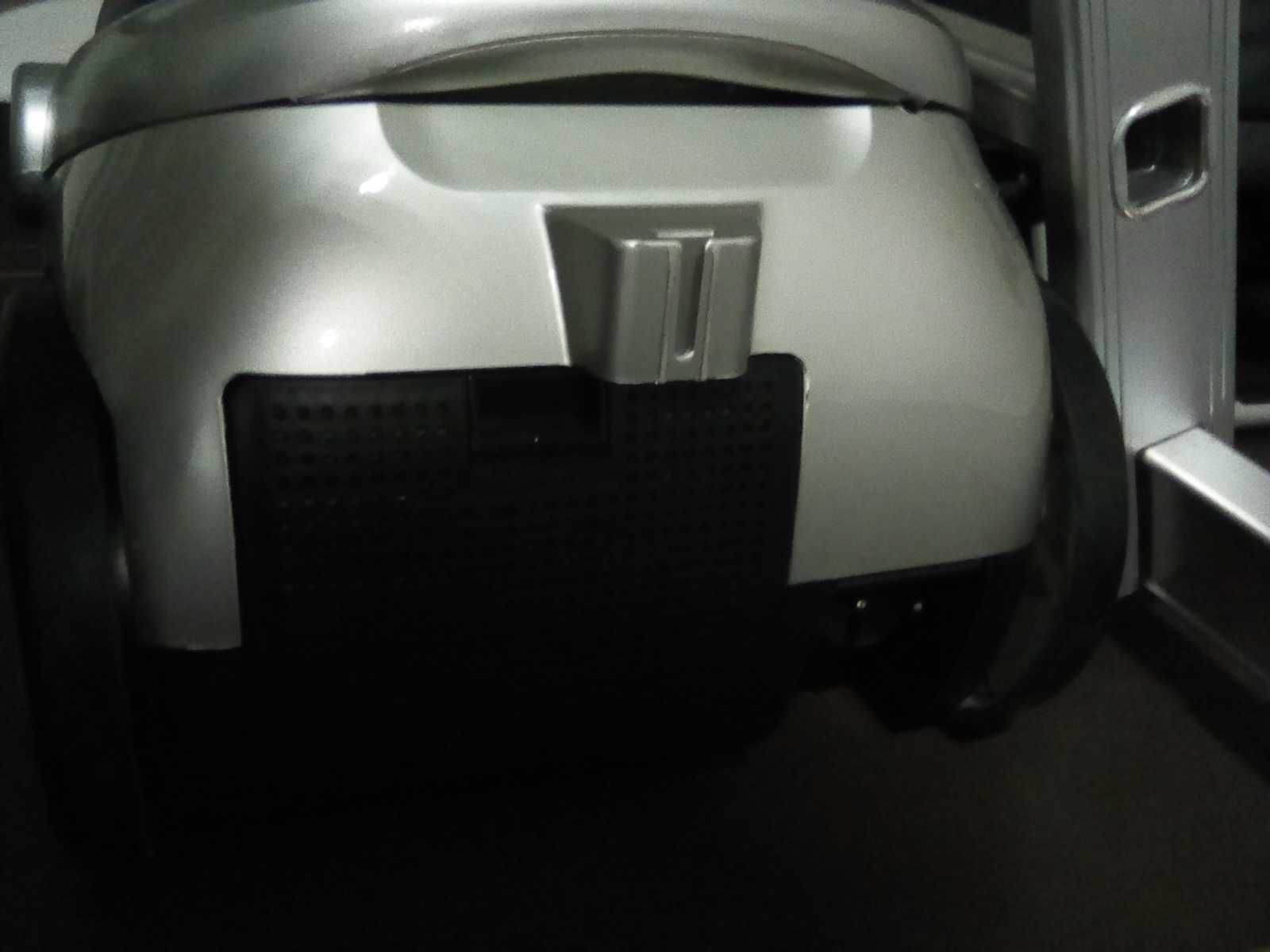 Aspirador AEG de saco com 1800 w