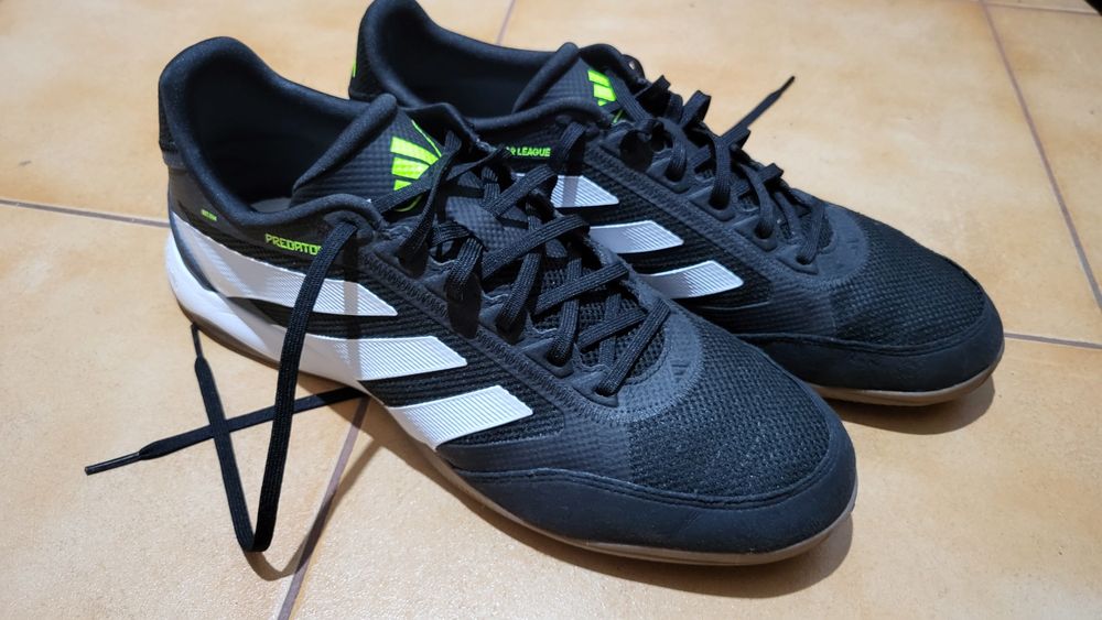 Chuteiras Predator League para pisos indoor