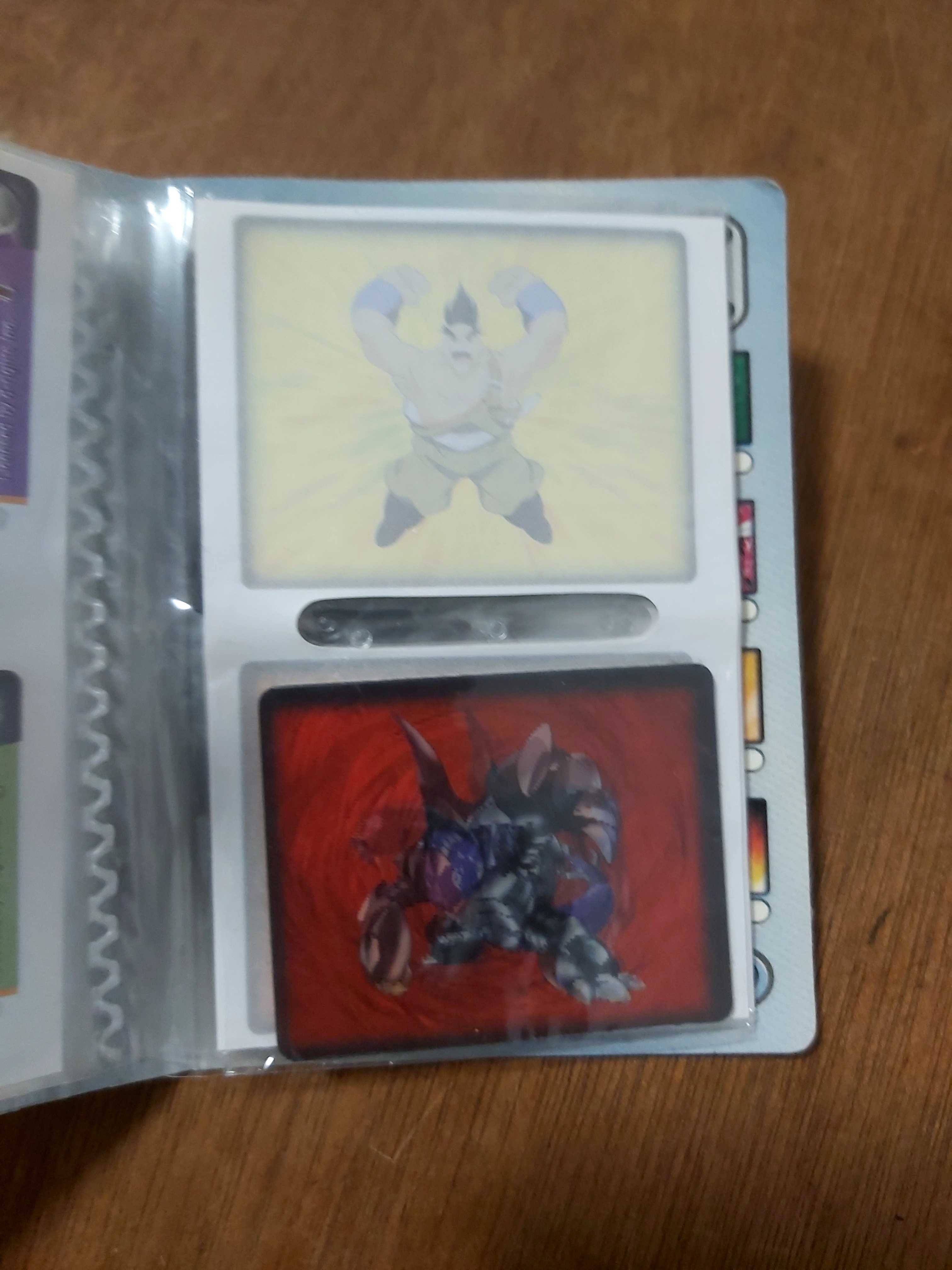 Caderneta  beyblade com 14 unidades